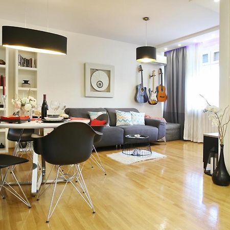 Happy Guest Apartment ซาเกร็บ ภายนอก รูปภาพ